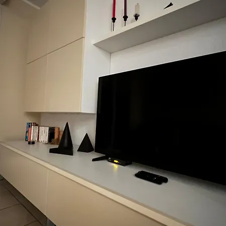 Bilocale Centro, Terrazzo E Parking Privato 멍똥