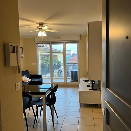 Bilocale Centro, Terrazzo E Parking Privato Apartamento Menton