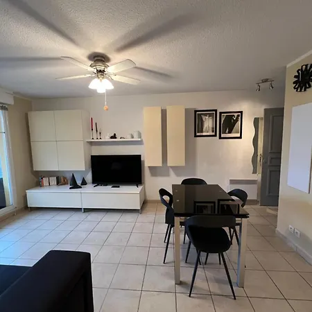 Bilocale Centro, Terrazzo E Parking Privato Appartement