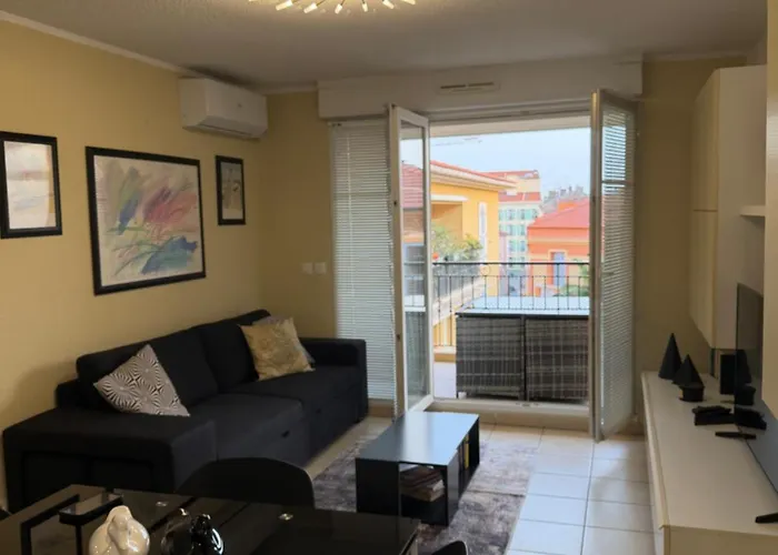 公寓 Bilocale Centro, Terrazzo E Parking Privato 芒通