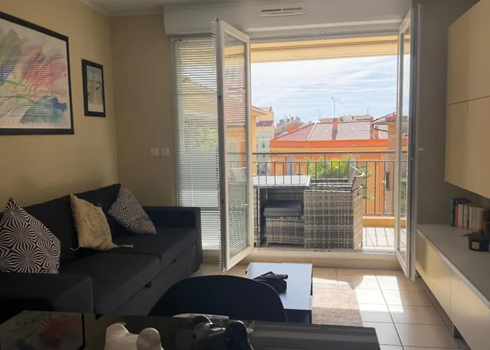 Apartamento Bilocale Centro, Terrazzo E Parking Privato *