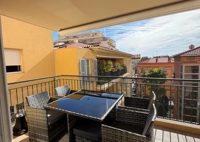 Bilocale Centro, Terrazzo E Parking Privato דירה