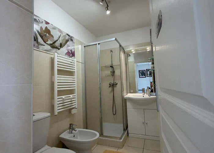 Bilocale Centro, Terrazzo E Parking Privato 公寓